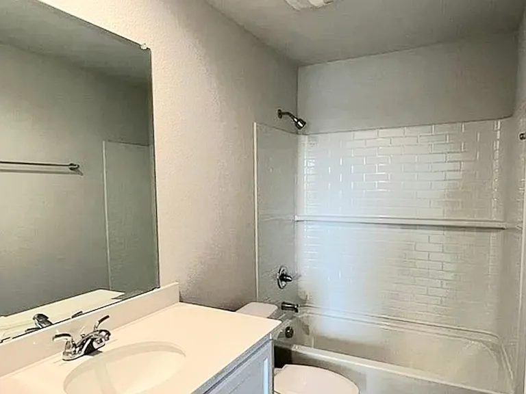 5825 Brookville Dr — Photo 9