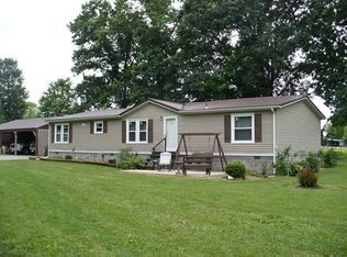 11300 E Freesia Rd, Mount Vernon, IL 62864