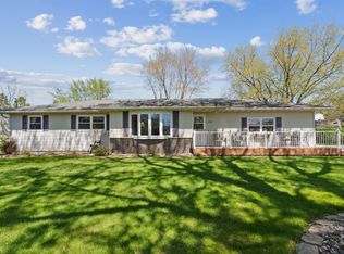 3951 Cedar Terrace Dr, Waterloo, IA 50702