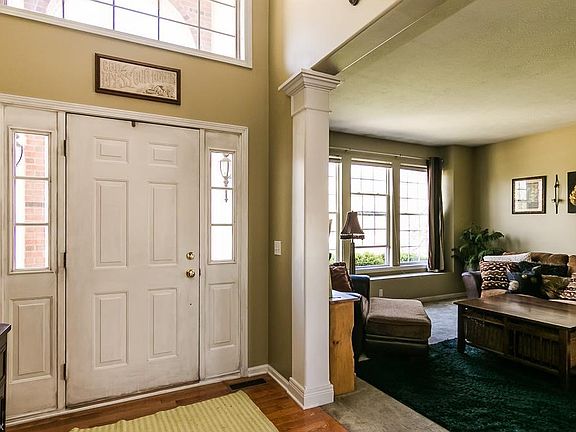 3rd image of 2415 Kenwyn Blvd