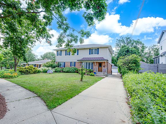 2nd image of 885 Glen Oak Ave
