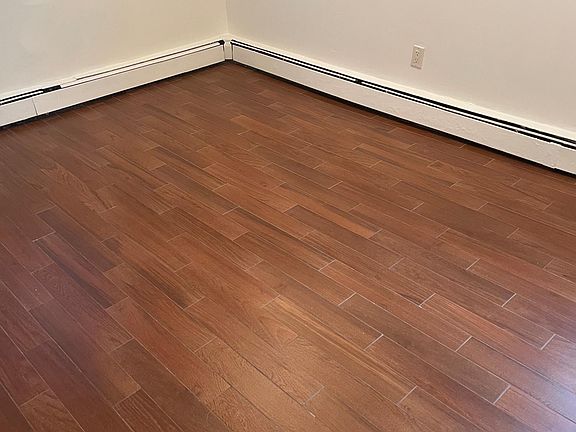 5th image of 225 W Walnut St Floor 1