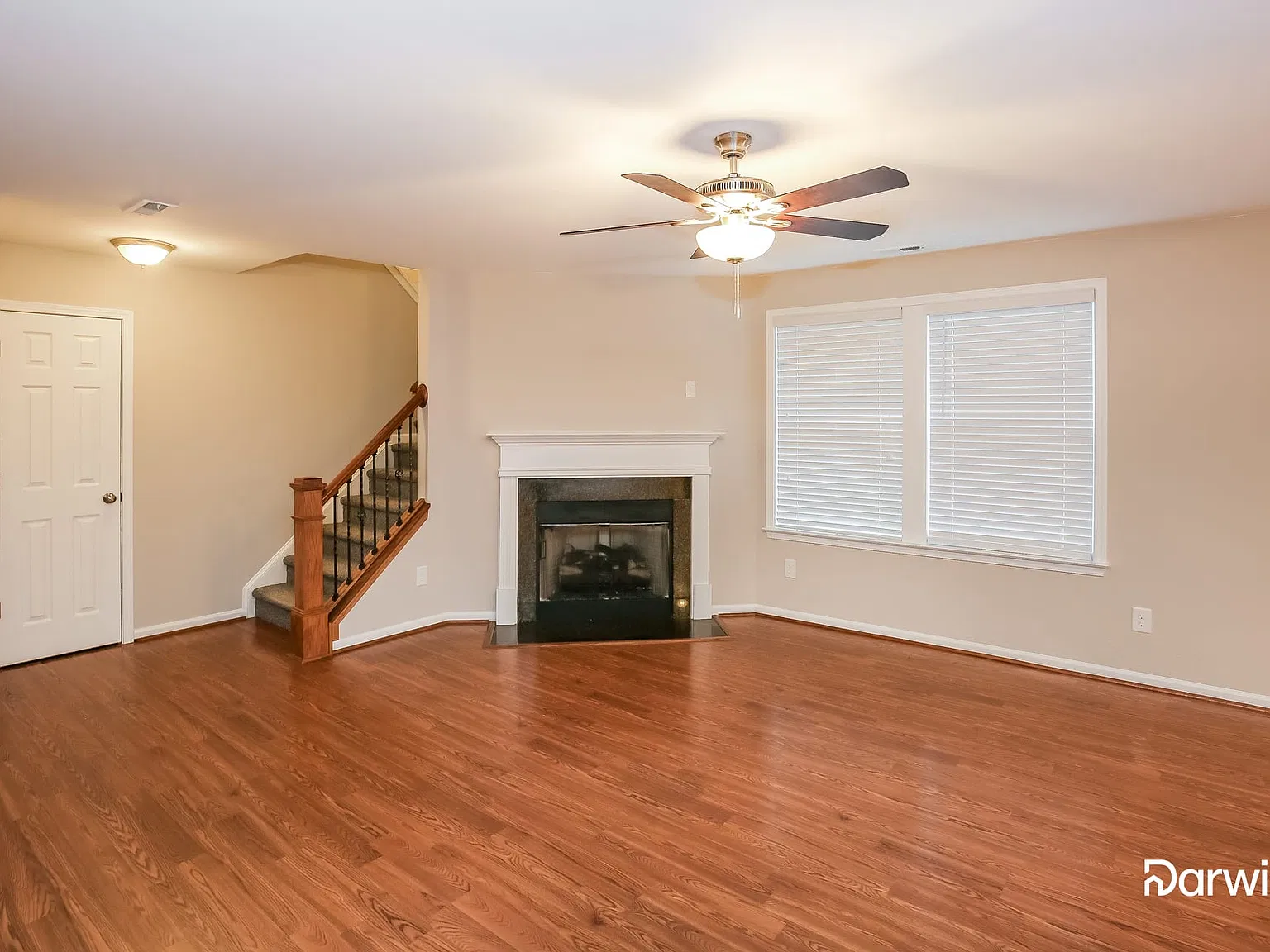 4 bed, 2.5 bath, 2508 sqft, $2,325 — Photo 4