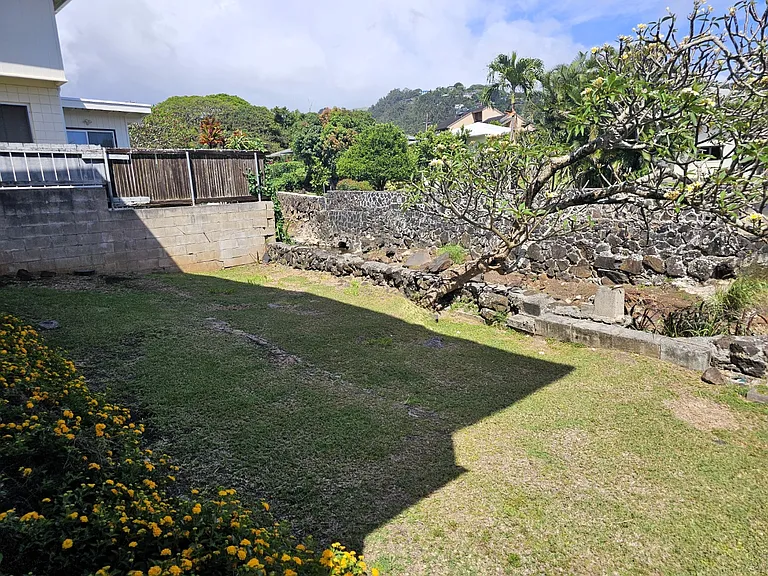 465 Halapia Pl — Photo 24