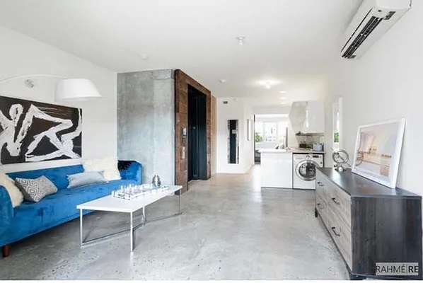 Rented by Compass | media 12