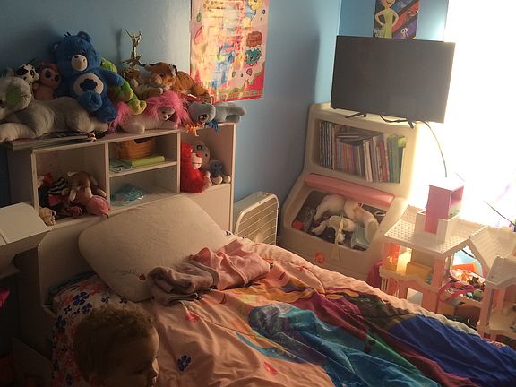 Kids bedroom 