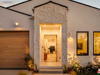 6356 W 83rd St, Los Angeles, CA, 90045