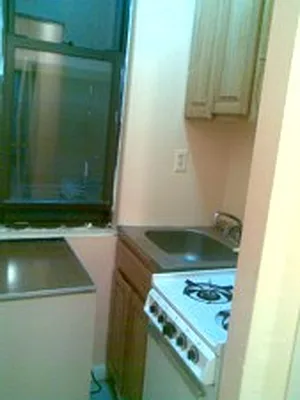 Rented by Downtown Mgt & Realty LLC | media 32
