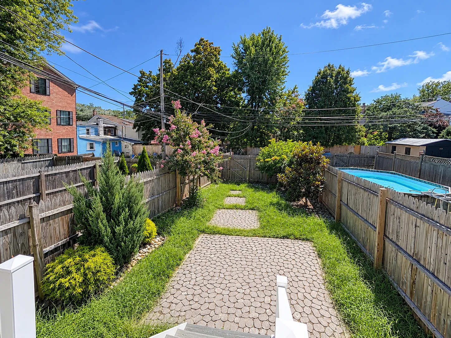 134 E Miner St — Photo 2