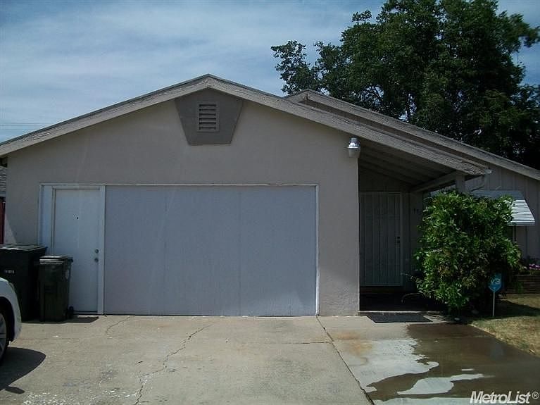 1st image of 493 Arcade Blvd