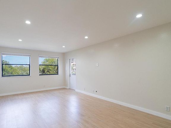 4th image of 8160 Geneva Ct APT 417