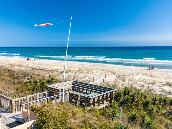 2305 W Fort Macon Road #207, Atlantic Beach, NC 28512