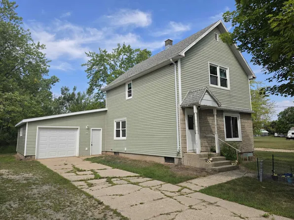 243 Park Ave, Oconto Falls, WI 54154