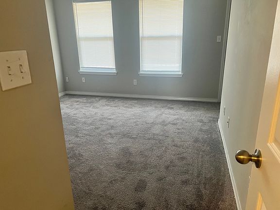 5th image of 2020 Toulouse St #A