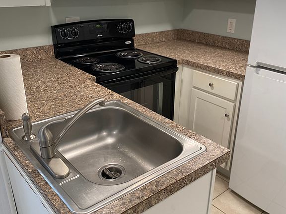 4th image of 1115 Shootflying Hill Rd APT B