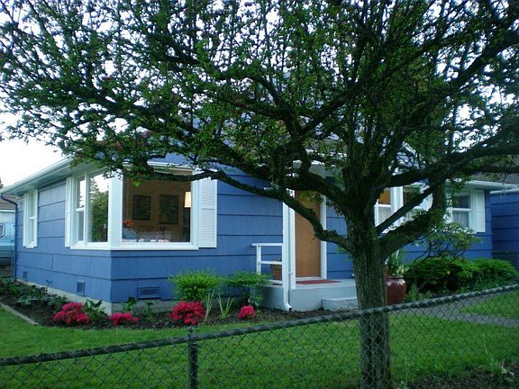 2nd image of 11757 22nd Ave NE