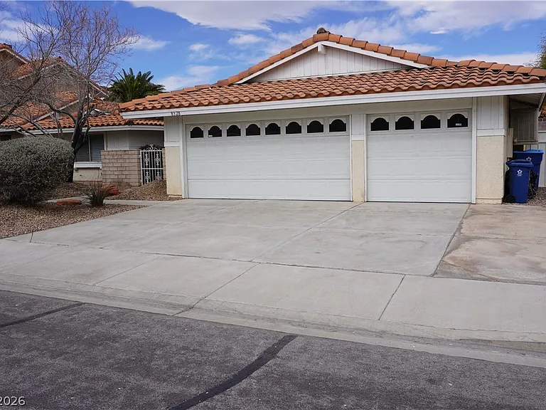 8328 Del Rey Ave — Photo 2