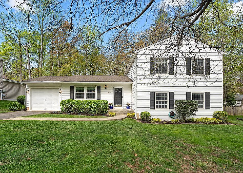 1st image of 2208 Senseney Ln