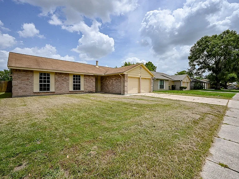2667 Grand Canyon Dr — Photo 3