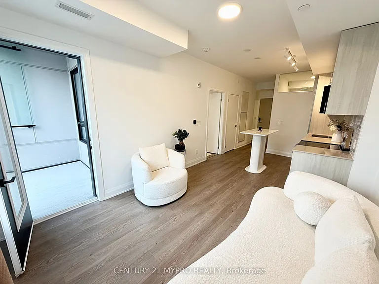 3250 Carding Mill Trl #425 — Photo 9