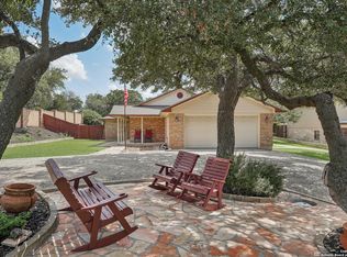102 Misty Ln, Kerrville, TX 78028