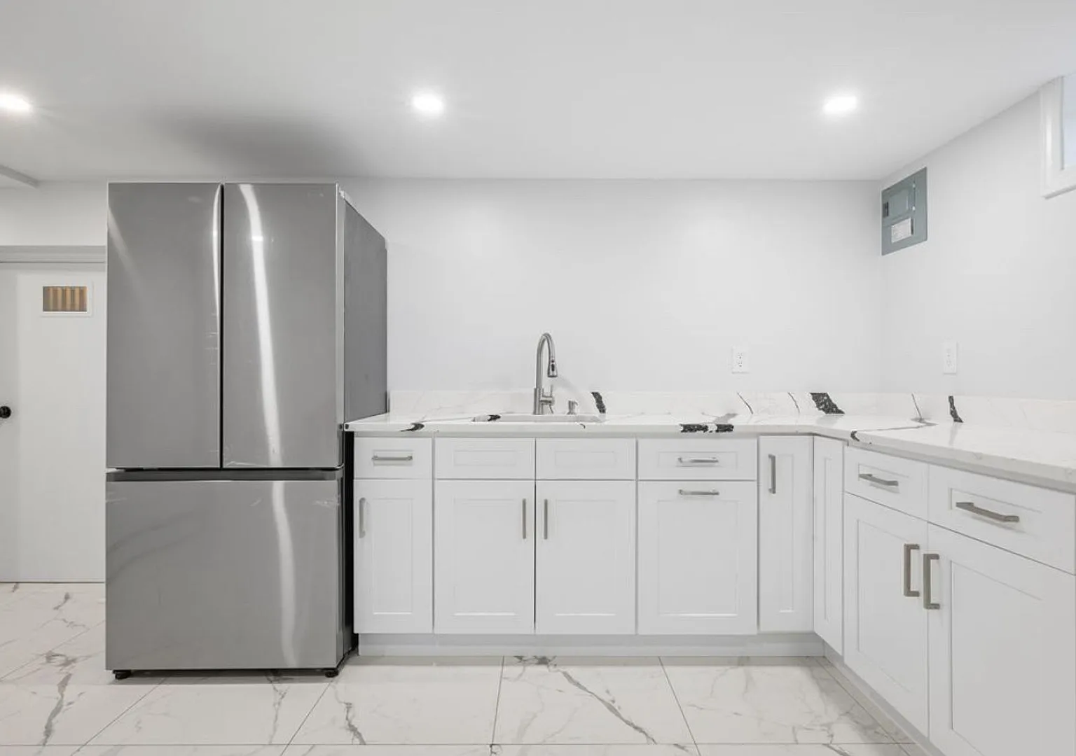 77 Alexander Avenue — Photo 4