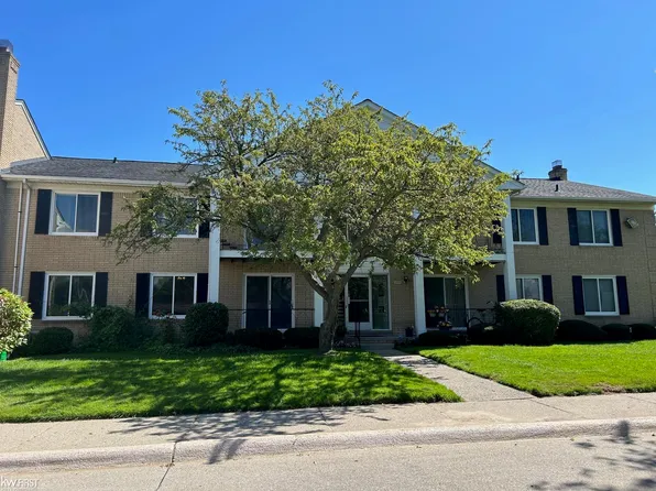 37095 Nottingham Dr #24, Sterling Heights, MI 48312