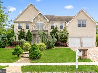 6 Edgewater Dr, Hainesport, NJ 08036