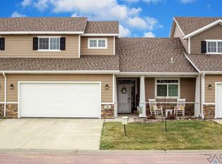 111 E 81st Pl, Sioux Falls, SD 57108