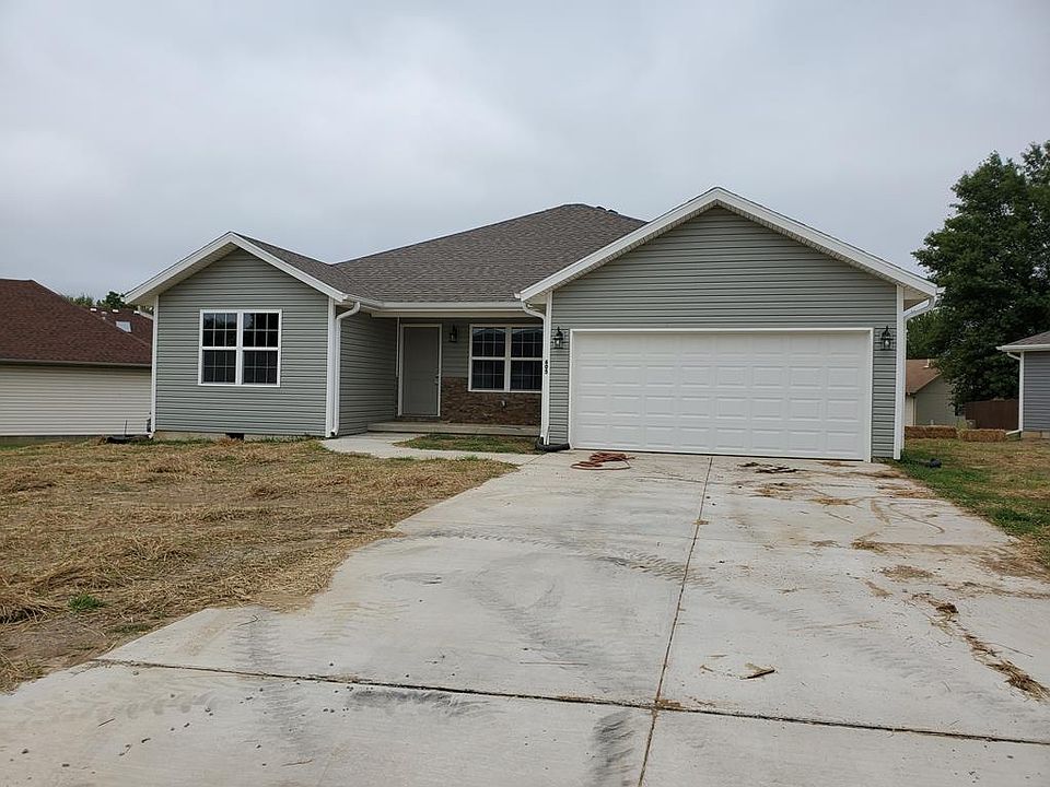 1st image of 605 Heritage Ln