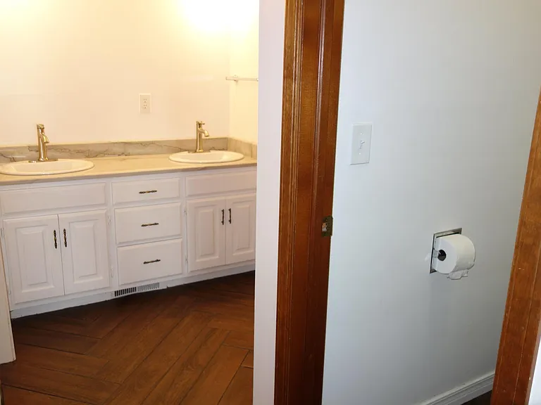 7116 S Indianapolis Ave — Photo 28