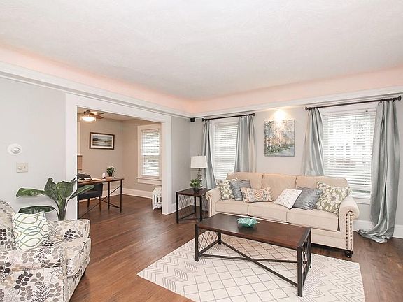 3rd image of 3072 Washington Blvd