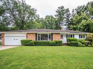 4928 Hartley Dr, Lyndhurst, OH 44124