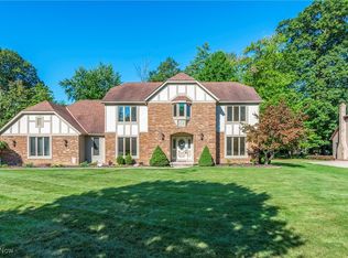 8586 Northwood Dr, Broadview Heights, OH 44147