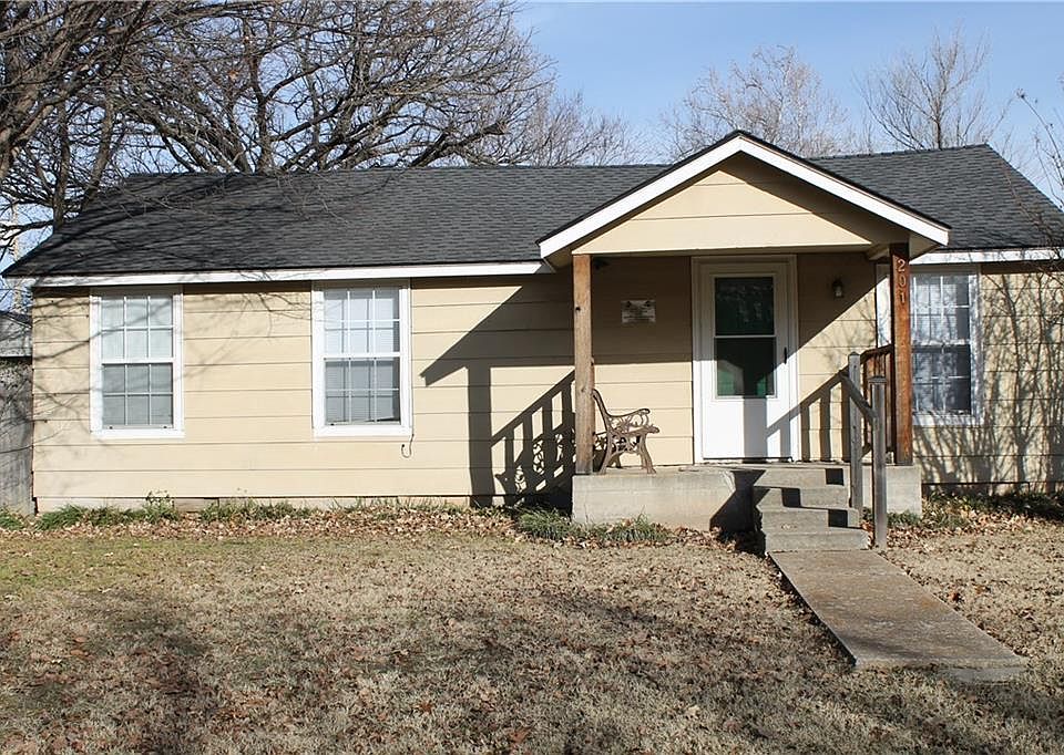 1st image of 201 W Himes St