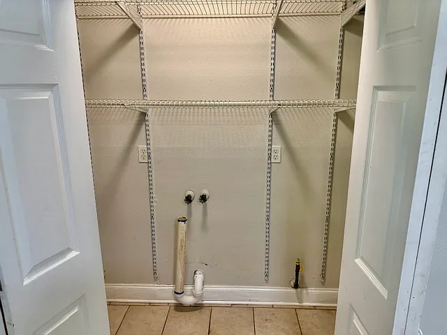 212 Omega St #D — Photo 5