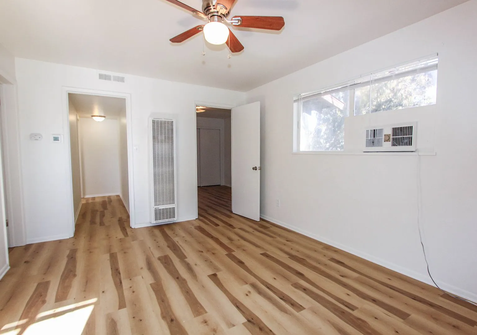 860 Gail Gardner Way — Photo 2
