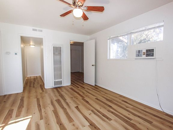 2nd image of 860 Gail Gardner Way APT B