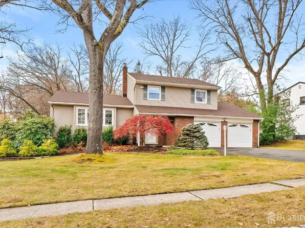 36 Sandalwood Dr, East Brunswick, NJ 08816