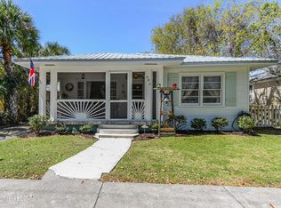 402 Hancock St, Bay Saint Louis, MS 39520