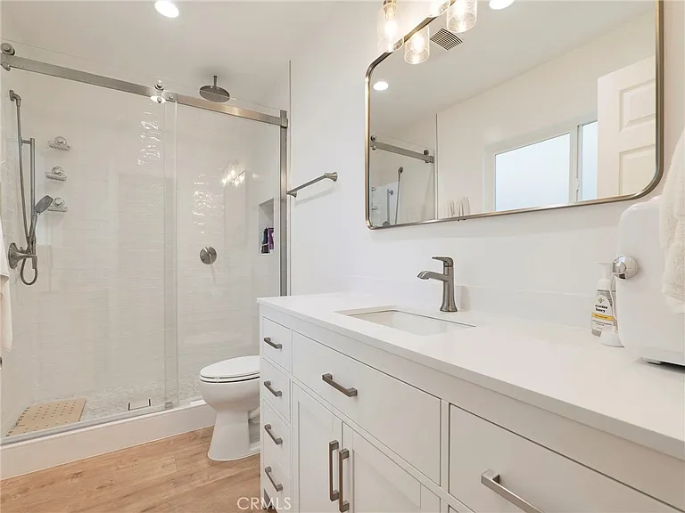 10018 Cozycroft Ave — Photo 17