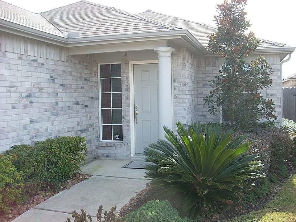 2nd image of 18831 Dennington Dr
