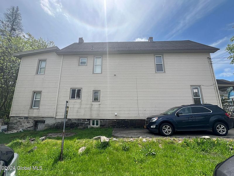 3rd image of 26 West Street