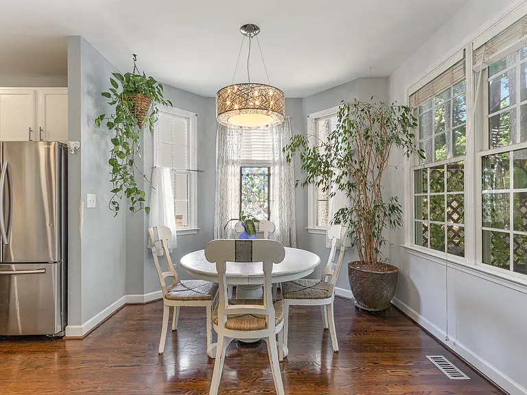 4610 Asterwood Dr — Photo 10