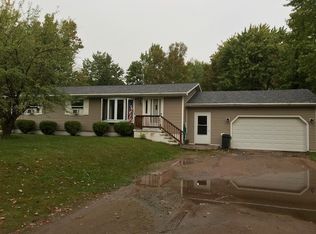 433 Silver Creek Rd, Marquette, MI 49855