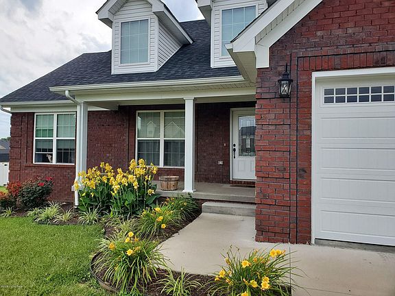 3rd image of 125 Granite Ct