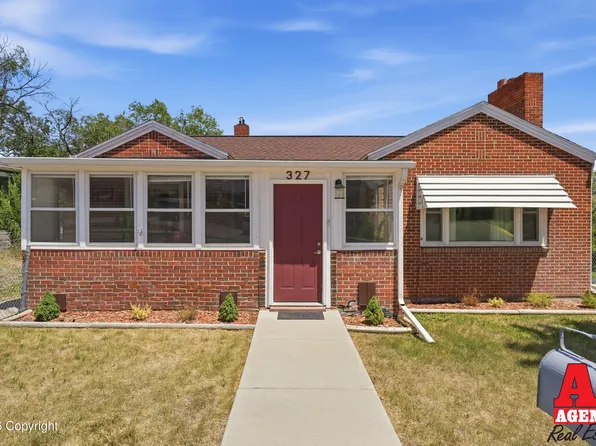327 S Summit Ave, Newcastle, WY 82701