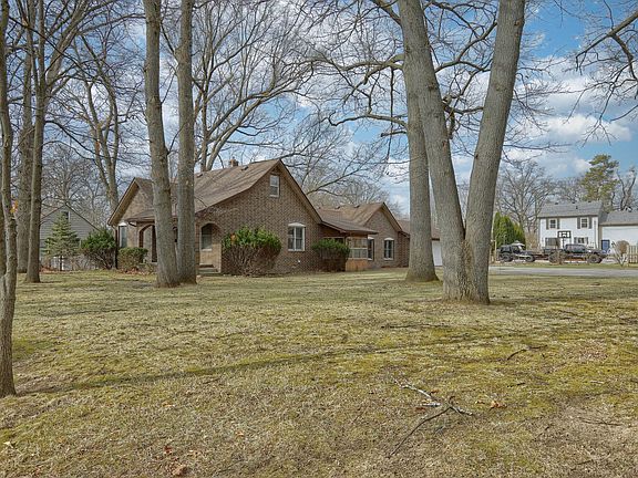 5th image of 15641 Loveland St