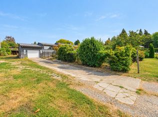 6504 Meier Rd, Sechelt, BC V7Z0S8