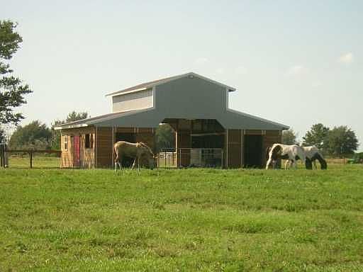 3rd image of 631 12 Oaks Dr